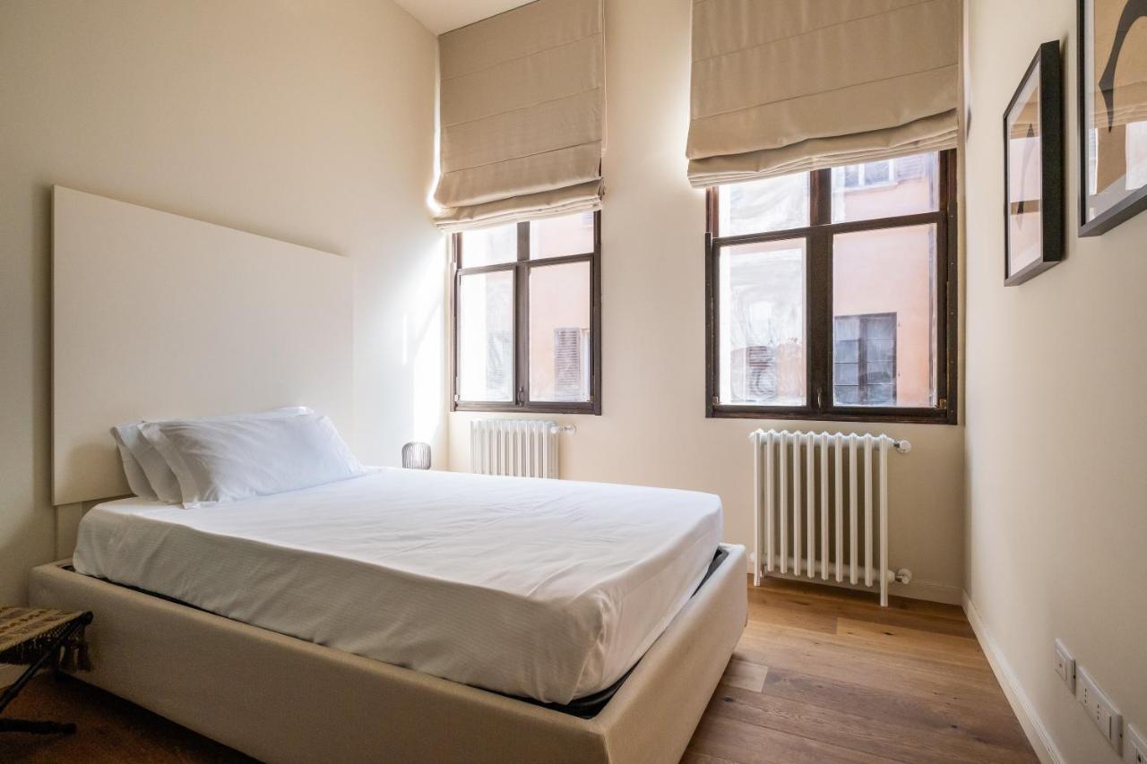 Appartamento D'Azeglio Nel Salotto Di Bologna Eksteriør billede